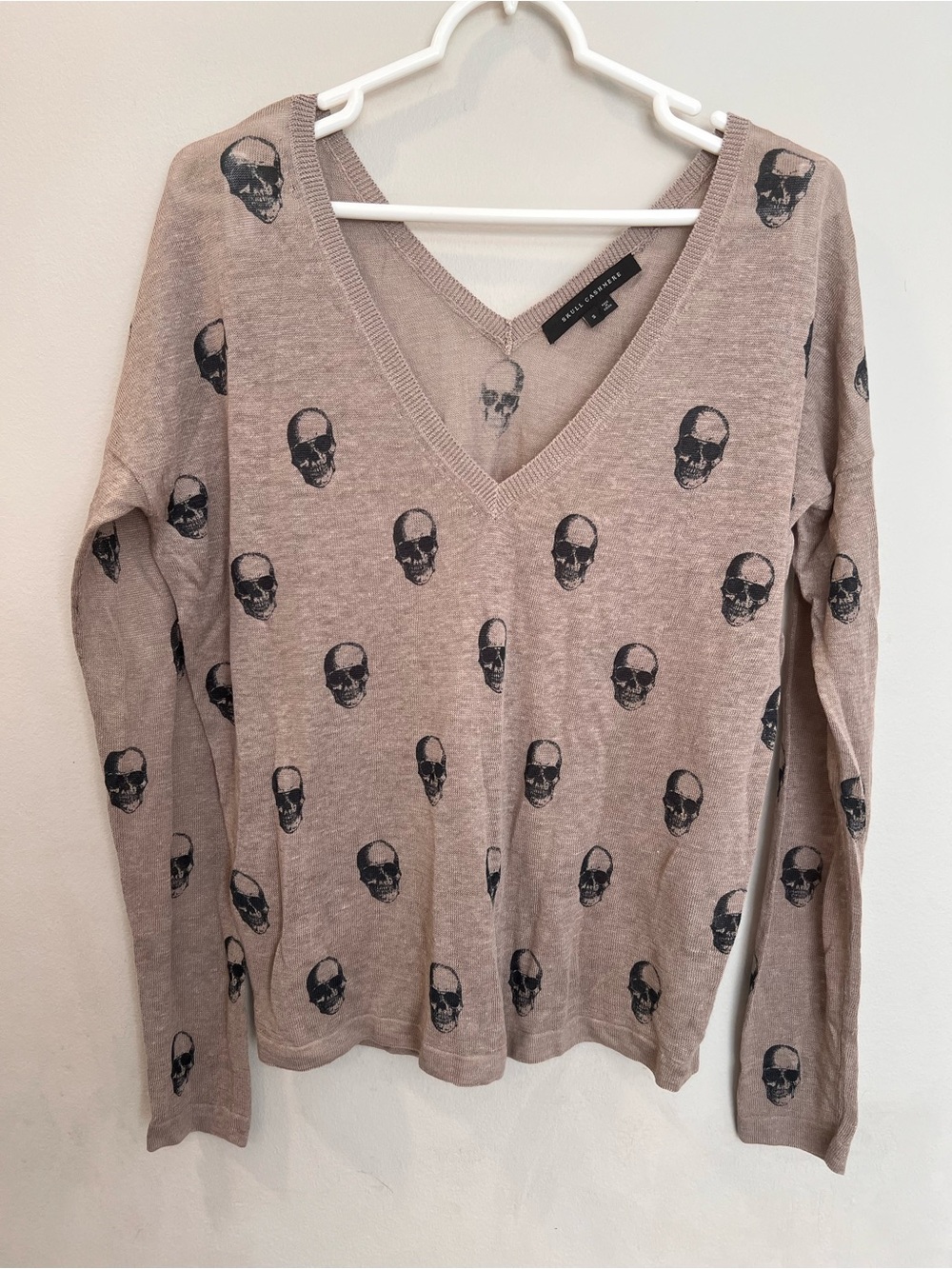 Skull Cashmere Long Sleeve Sweater Size Small.